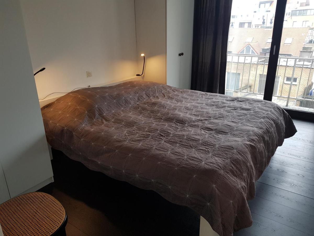 Modern Appartement Met Frontaal Zeezicht En Prive Parking Knokke-Heist Exterior photo