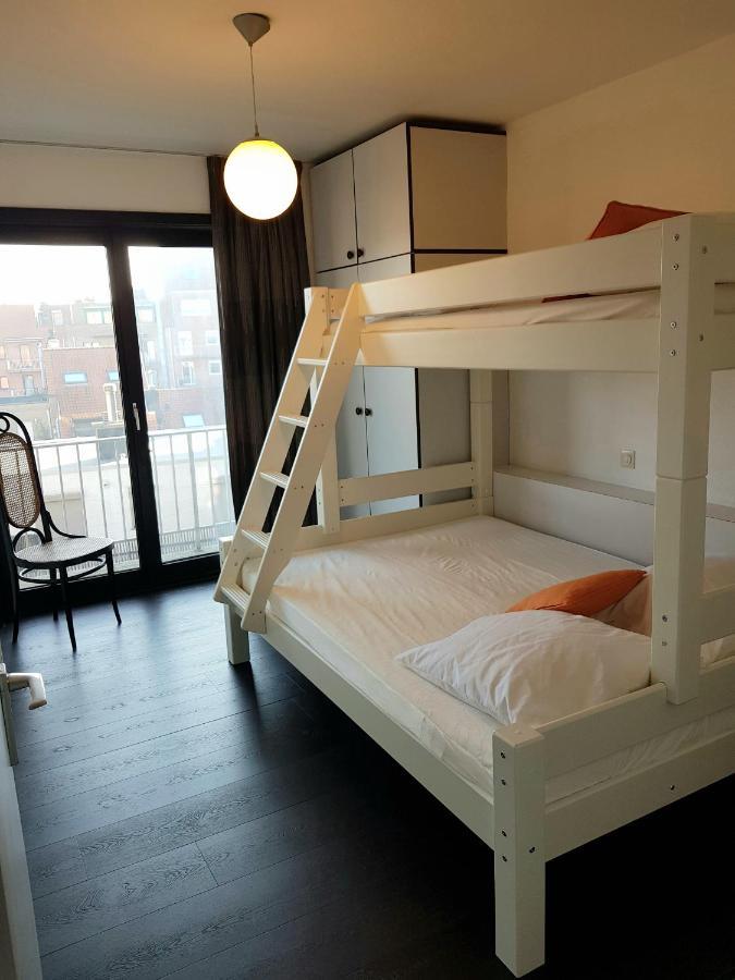 Modern Appartement Met Frontaal Zeezicht En Prive Parking Knokke-Heist Exterior photo