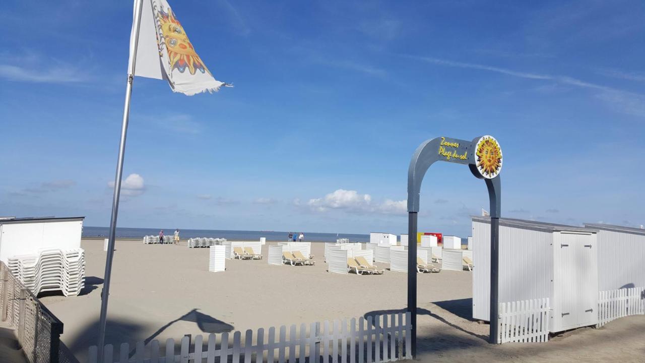 Modern Appartement Met Frontaal Zeezicht En Prive Parking Knokke-Heist Exterior photo